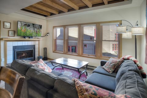 Updated 2-Bedroom Townhome with Fireplace