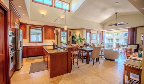 Penthouse with plenty of light and high ceilings.