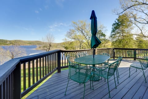 Table Rock Lake Vacation Rental | 3BR | 2BA | 3 Stairs Required | 1,200 Sq Ft
