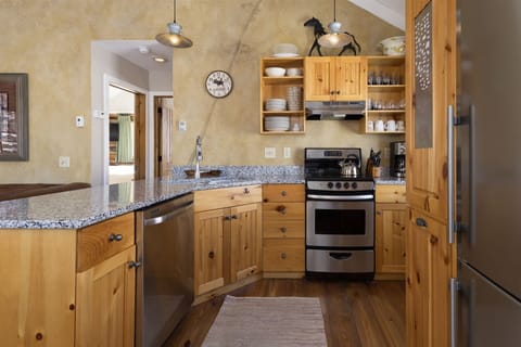 Adorable kitchen w/stainless appliances, perfect spot for cooking any meal