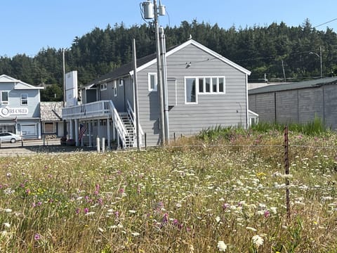 Onsite parking, car charging station