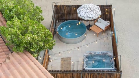 Hot Tub & Cowboy Pool