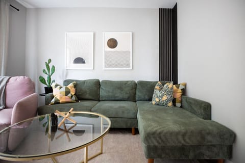 Private Living Room | Seating for 3-4 People