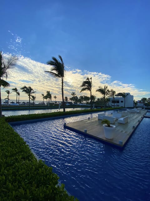 Outdoor pool, a heated pool