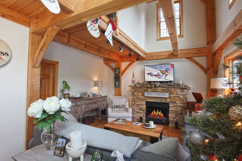 Welcome to our Whitingham Wonderland. Enjoy gas fireplace, smart tv, cozy throws