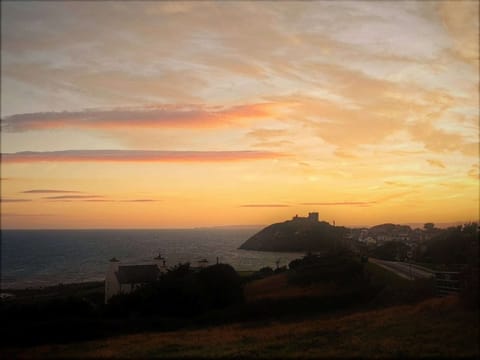 Sunset over bay | Waterwynch, Criccieth