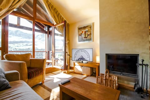 Flaine 3-bedroom ski rental apartment with fireplace