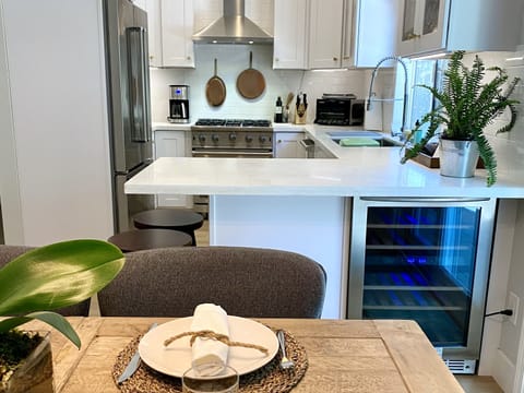 Chefs kitchen, wine fridge, Viking range and dishwasher