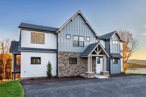 Welcome to Serenity Shores Paradise Peak #14!