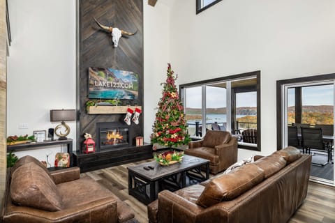 Your home away from home this Christmas at Serenity Shores!