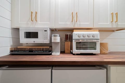 Fridge, microwave, coffee/tea maker, toaster oven