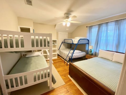 12 bedrooms, cribs/infant beds, free WiFi, bed sheets
