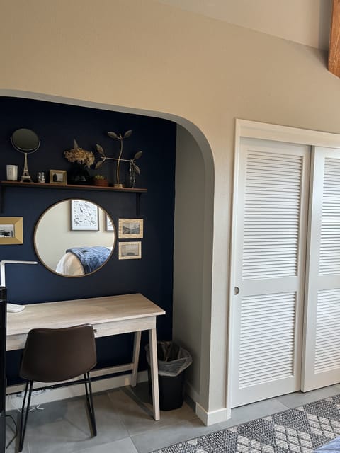 Desk/Vanity area alcove at guest bedroom “Crew’s Quarters”.