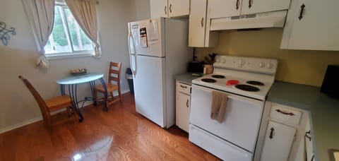 Microwave, oven, stovetop, coffee/tea maker