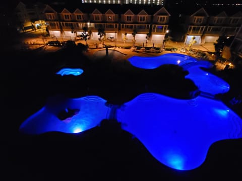 Indoor pool, outdoor pool