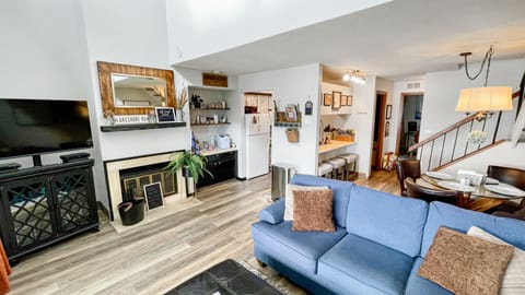 Main living area with New 4K 50" smart TV with built in apps.