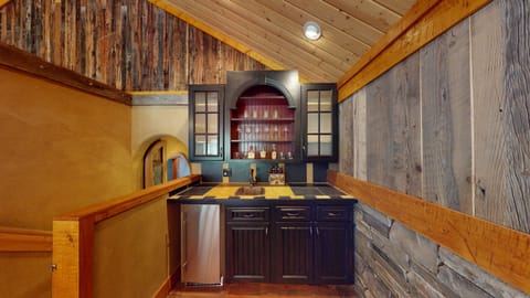 The 10 Best High-Rise Condos in Bangkok with Stunning Skyline Views - Luxury Views From High Up