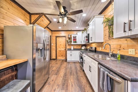 Fully Equipped Kitchen | Cooking Basics Provided