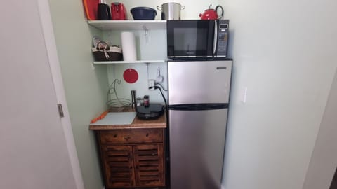 Fridge, microwave, coffee/tea maker, toaster