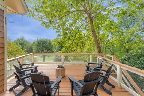 Enjoy your morning coffee or evening drinks with this view and firepit.