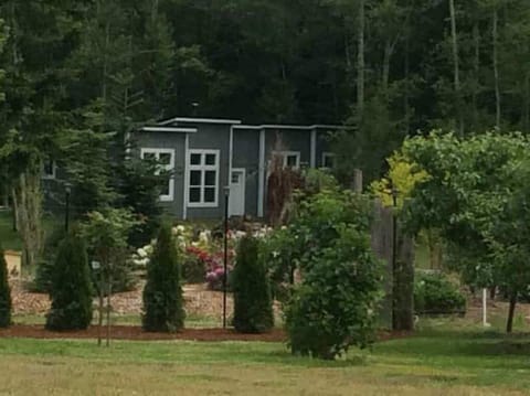 Canfield Orchard House Cherry suite