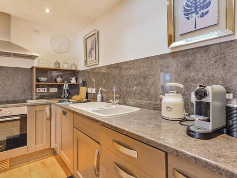 Kitchen | Fishermans Cottage, Kessock