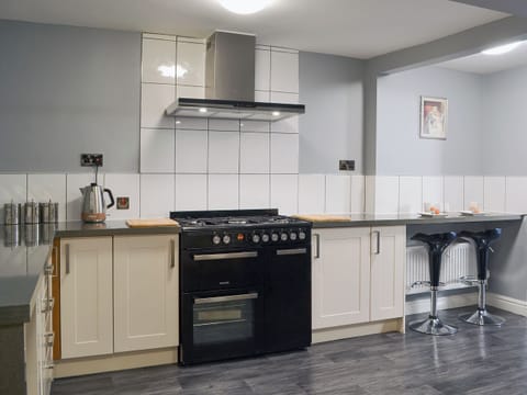 Kitchen | Lowey’s Harbour Cottage, Bridlington
