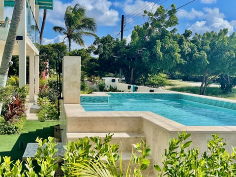 Outdoor pool, an infinity pool