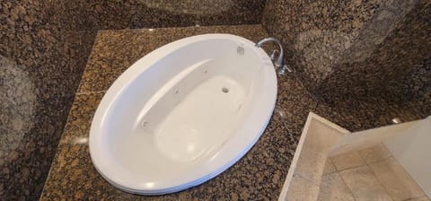 Junior Suite with a Jetted Tub image 6