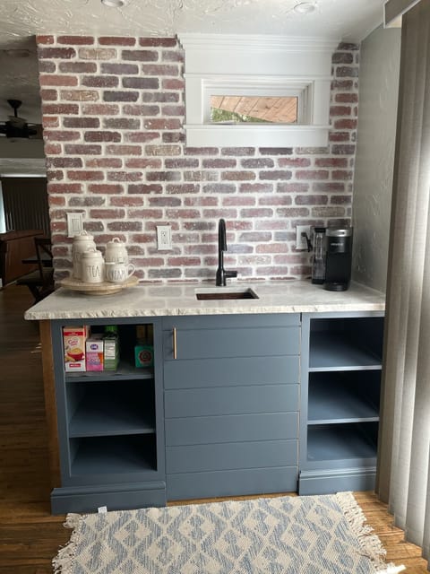 Coffee bar with Keurig