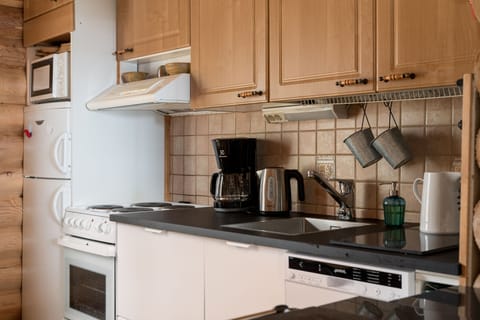 Kitzen with good equipments.