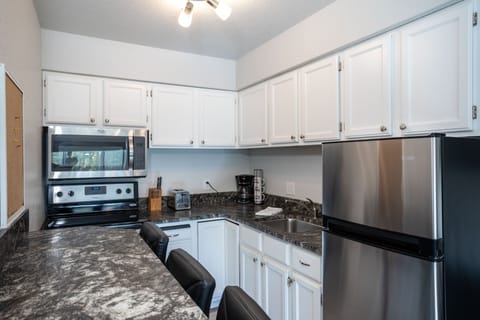 Cook a scrumptious meal | Main Level