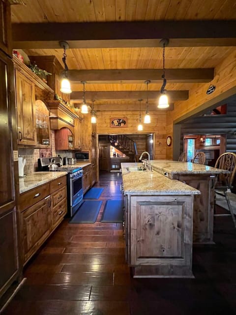 Sit at the three-seater kitchen bar and watch as your family and friends cook away...or take part in action! With ample counter space, there is room for everyone to participate.