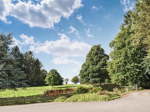 Garden and grounds | Hayfield - Dalgeatie Castle, Delgaty, near Turriff