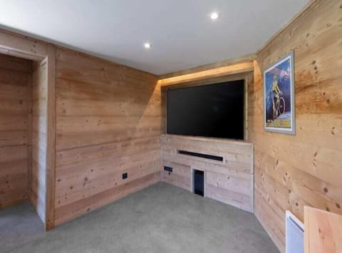 7e636960-bbc9-4e6d-bc4b-d5387d0179b1