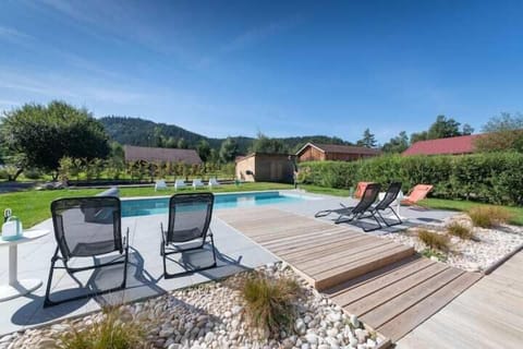 088b2d0f-72a2-40a3-a32d-c6e2ff2f474f