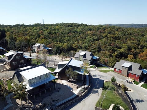 All bluff cabins have the same spacious layout