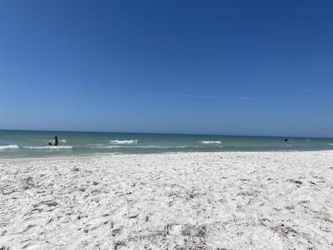 Beach nearby, sun loungers, beach towels