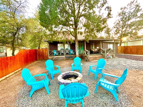 Enjoy the outdoors by a fire or play outdoor games, large enclosed front yard