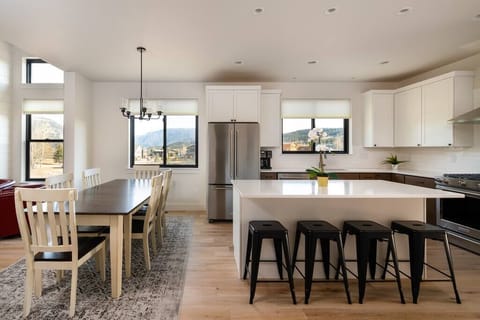 Kitchen and dining room. 