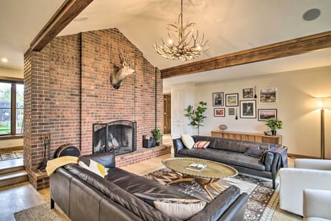 Living Room | Wood-Burning Fireplace