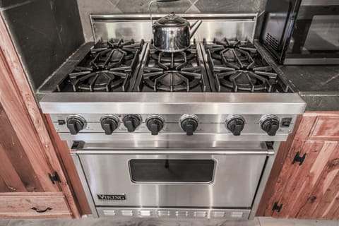  Viking 6 burner gas stove