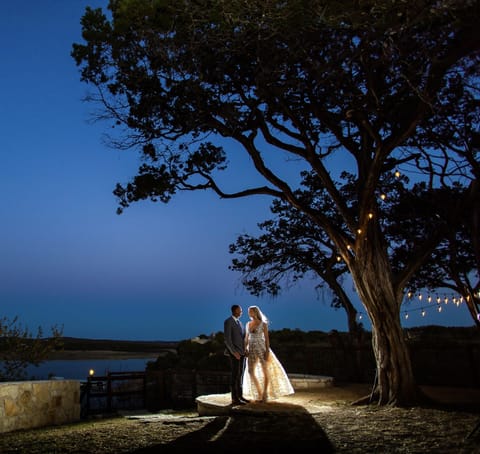 Amazing views provide an excellent backdrop for wedding pictures.