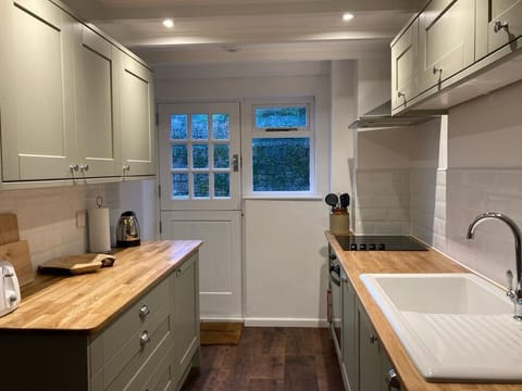 Glebe Hall Cottage kitchen.
