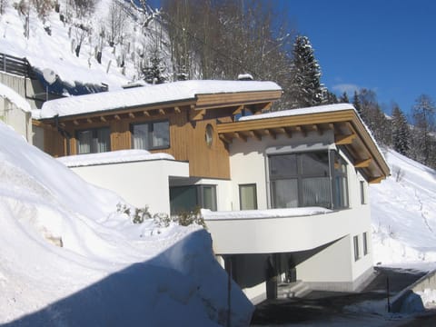 Holiday Home Exterior [winter]