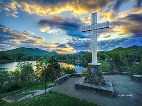 Spring at Lake Junaluska