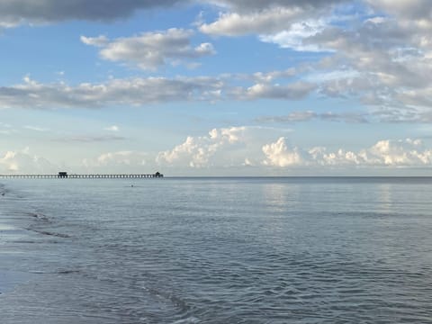 Beach nearby, sun loungers, beach towels