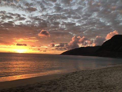 Beach nearby, sun loungers, beach towels