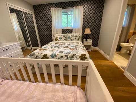 5 bedrooms, cribs/infant beds, free WiFi, bed sheets