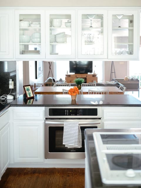 Full Kitchen w/ all utensils provided, drip coffee maker, toaster, microwave..